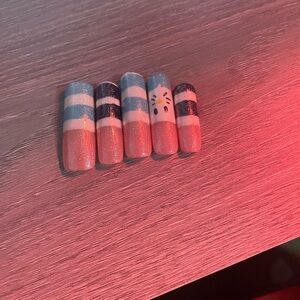 Sky blue and dark blue stripes (hello Daniel)